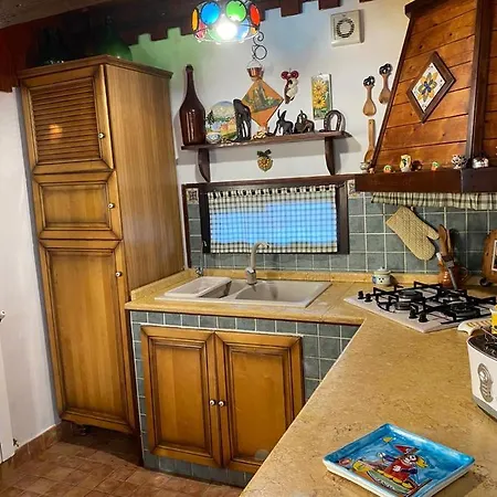 Tatil Evi A Casa Di Eugenio Carini